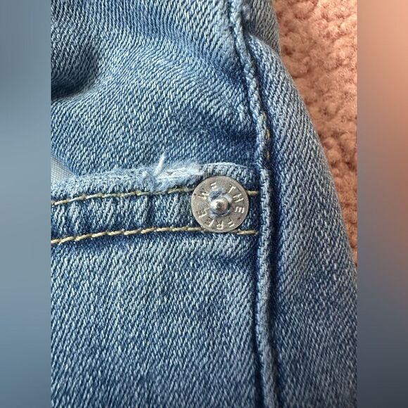 NWOT WE THE FREE Distressed Blue Jeans SIZE 29 free people - Picture 6 of 8